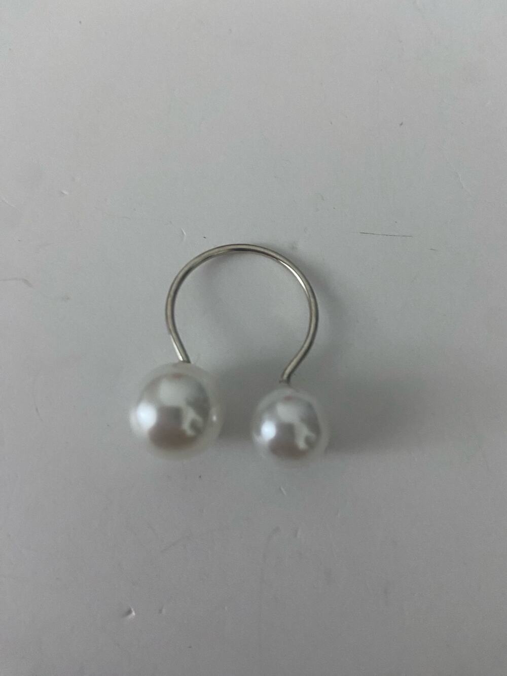 faux pearl ring size 8 silver tone